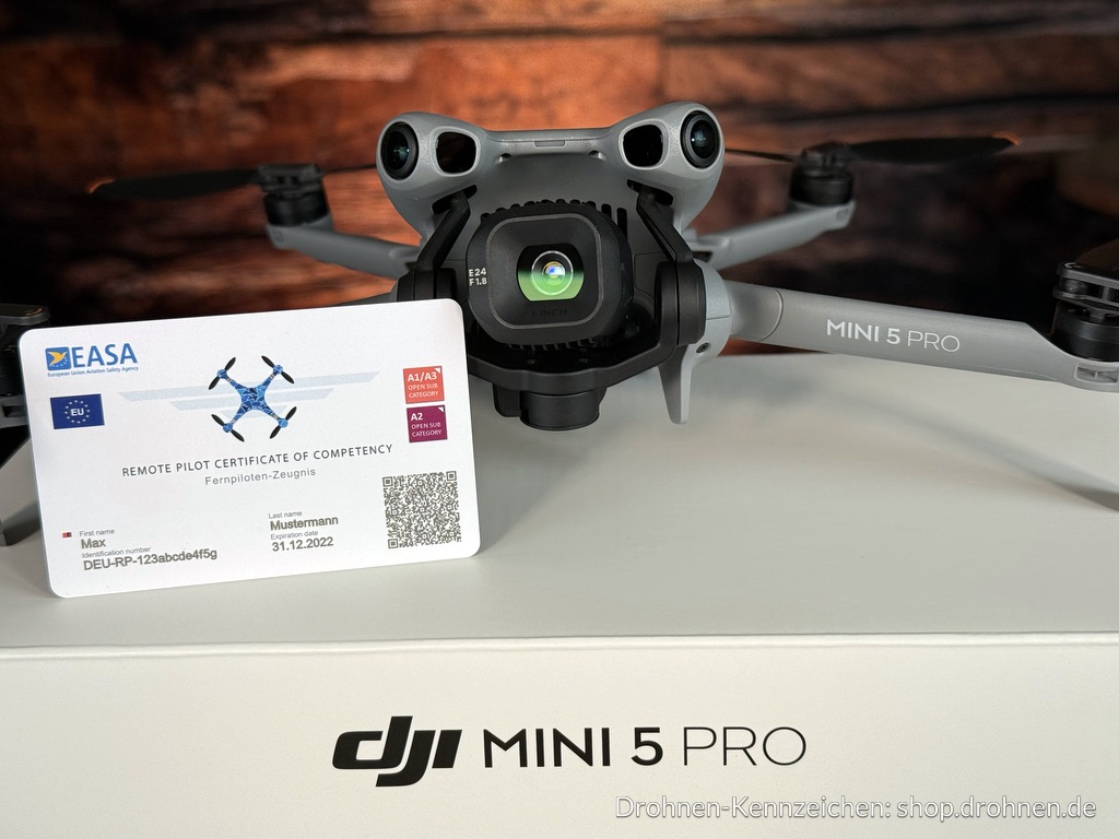 EASA-Kompetenznachweis DJI Mini 5 Pro neben dem EASA-Kompetenznachweis