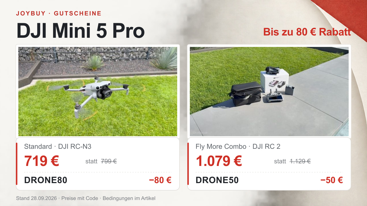 DJI Mini 5 Pro im Flug mit eingeblendeten Joybuy-Gutscheincodes für Standard-Set und Fly More Combo.