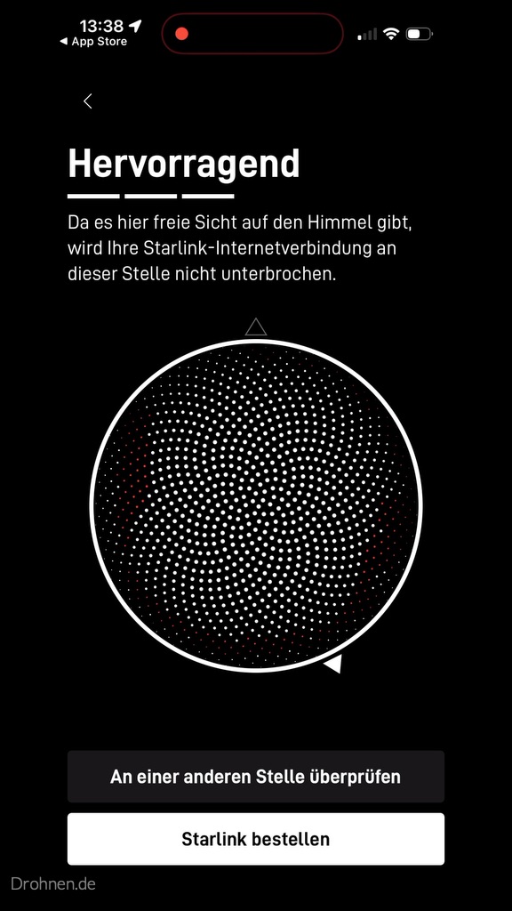 Ergebnis der Starlink-Standortprüfung mit der Bewertung Hervorragend und einer kreisförmigen Himmelskarte.