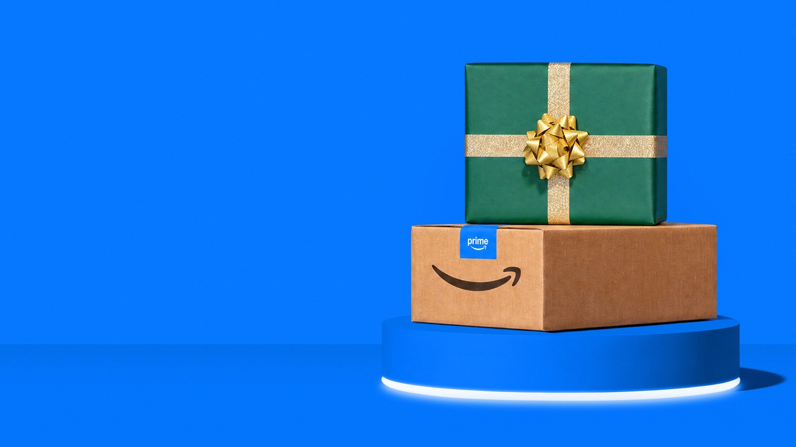 Geschenk auf einem Amazon-Karton