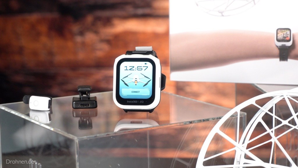 Antigravity Watch Remote zeigt die Uhrzeit