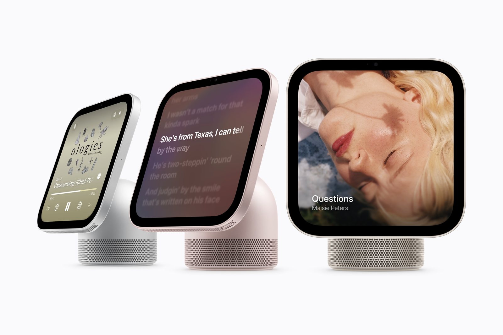Drei Apple HomeView zeigen Apple Podcasts und Apple Music