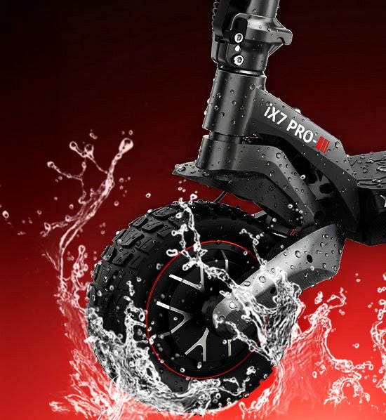iScooter iX7 Pro – Vorderrad mit Spritzwasserillustration