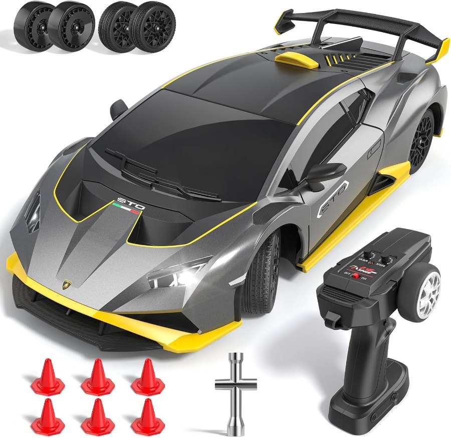 Grau-gelbes RC-Drift-Auto im Lamborghini-Design im Maßstab 1:18 mit Fernsteuerung und Pylonen